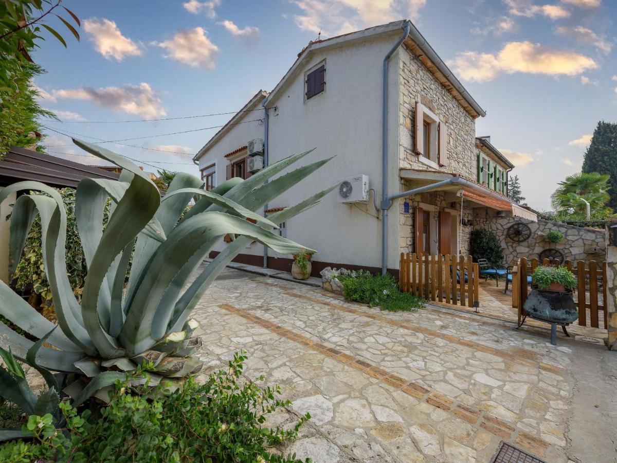 Casa Astrid By The Sea In Porec Poreč Exterior foto